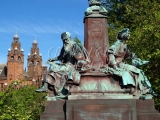 Kelvingrove Park, Statues